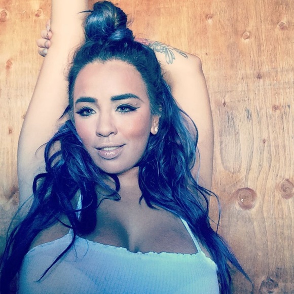 Meet your Posher, Michelle - Picture 1 of 1